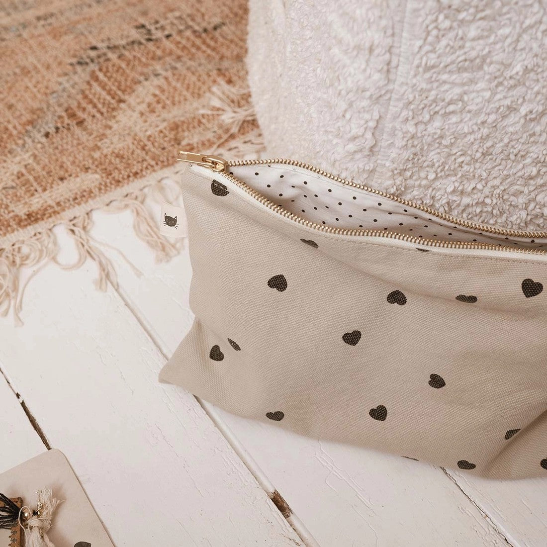 Lili Pouch Heart Sand