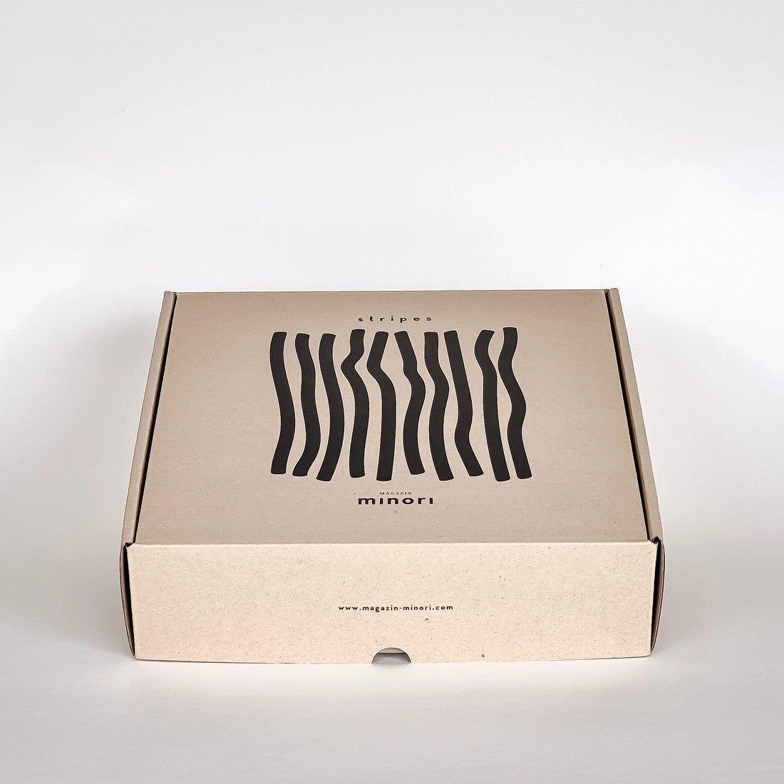 Skål Large Shcale Stripes Red