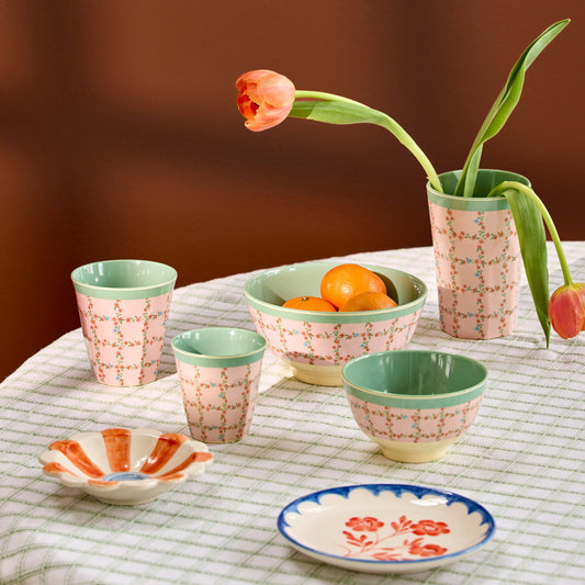 Melamine Cup Checkered Stensil