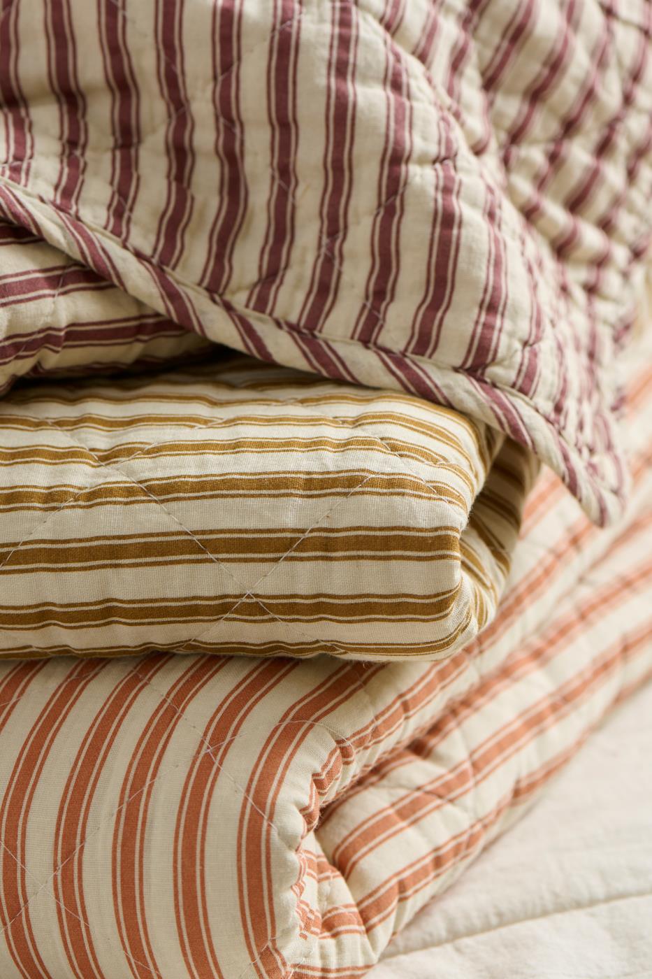 Quiltet teppe Sienna Striper