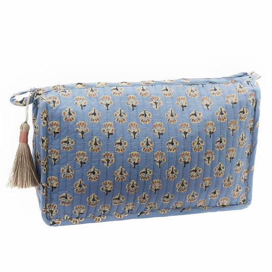 Quilted Washbag Dusty Blue