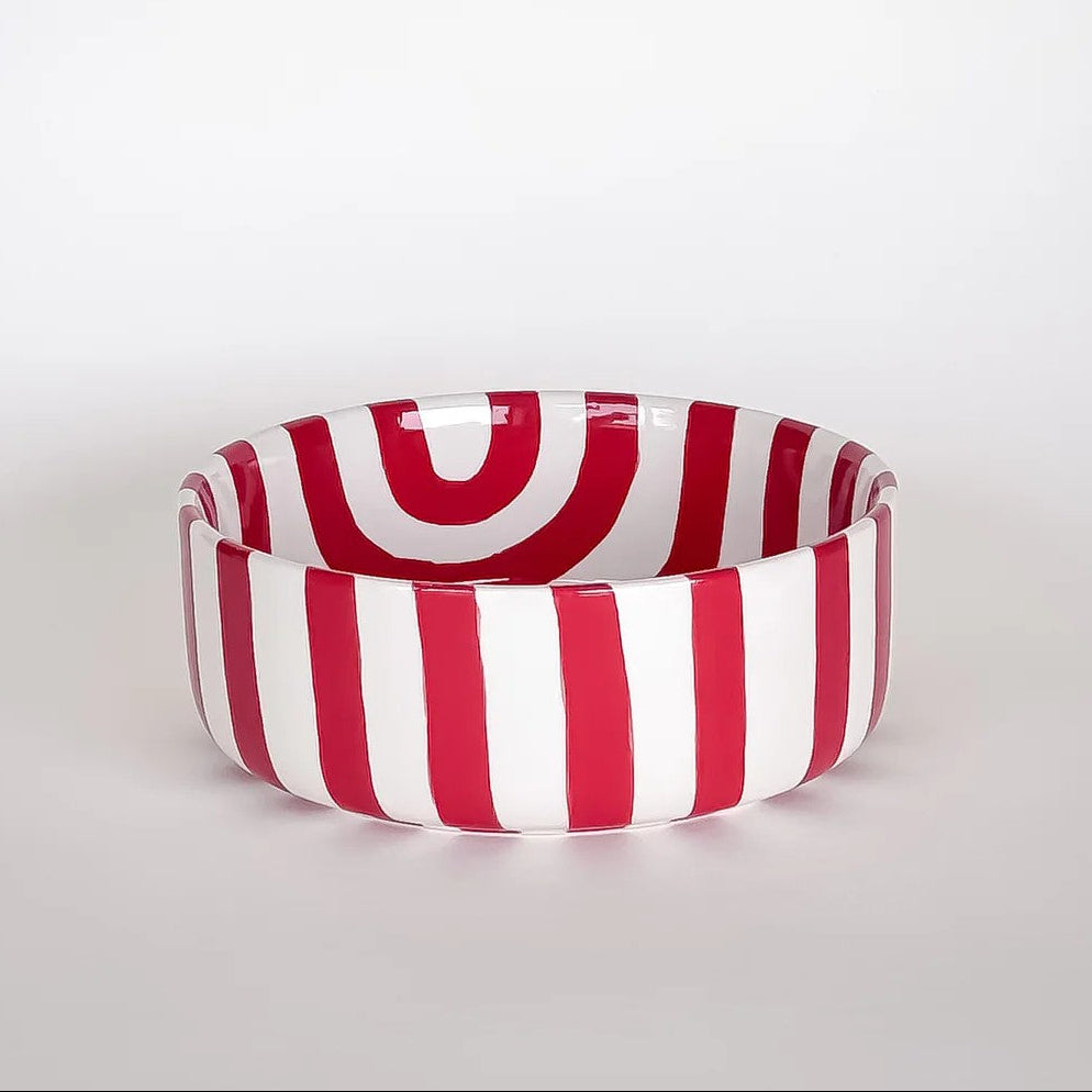 Hvit skål med røde striper