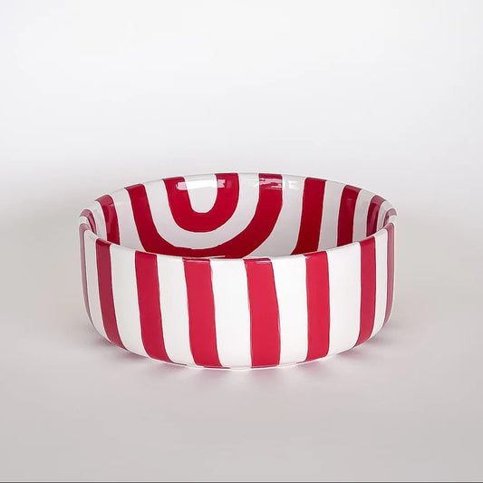 Hvit skål med røde striper