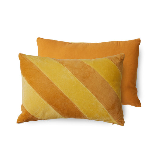 Velvet cushion April